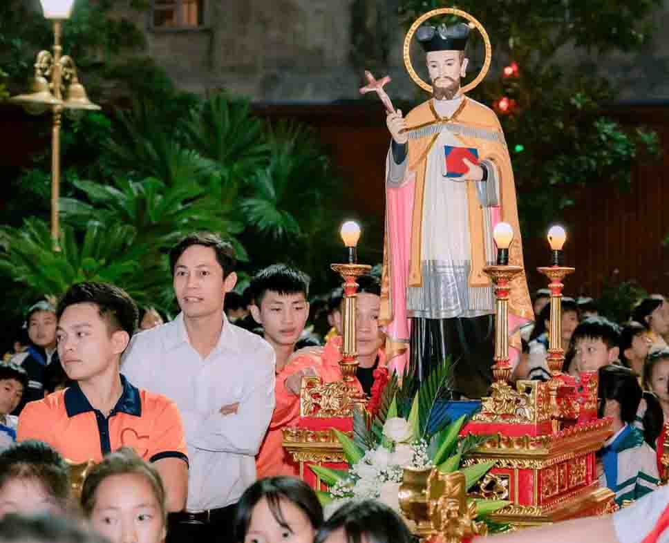 KIỆU CÔNG GIÁO